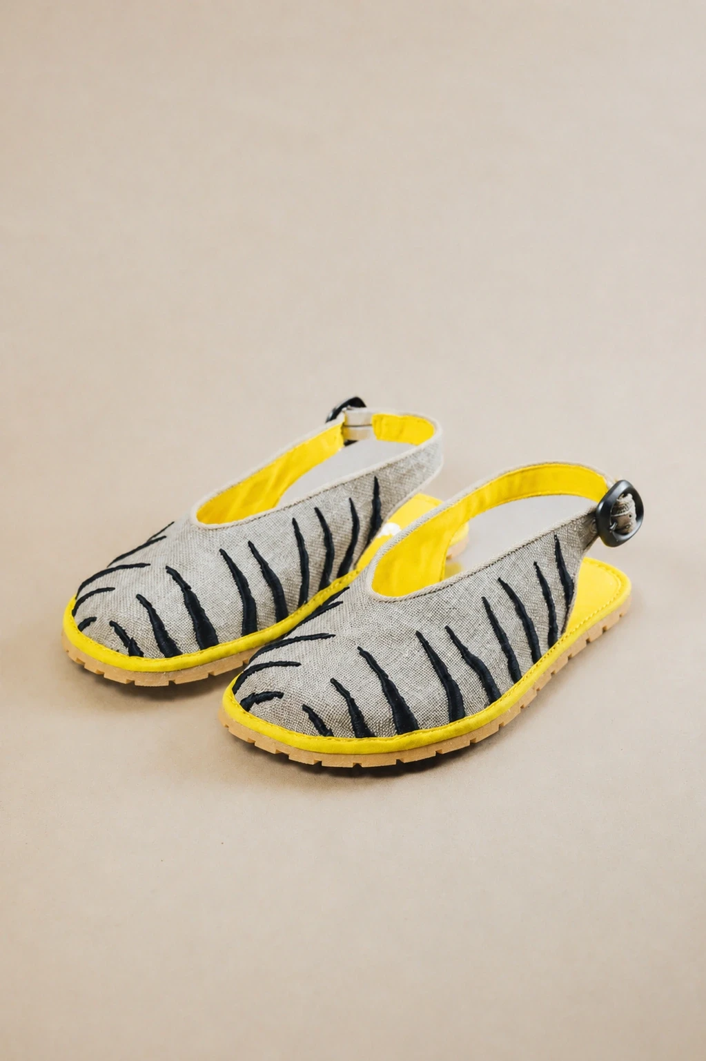 Босоногие балетки Sambas the bambas Selva — с вышивкой зебра — фото 1 из 11